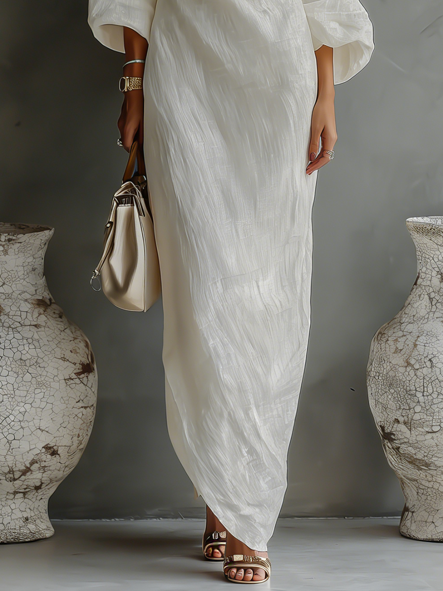 Elegante Vestido Fluido Blanco Marfil con Hombros Descubiertos