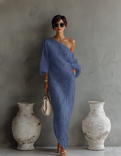 Elegante Vestido Fluido Blanco Marfil con Hombros Descubiertos