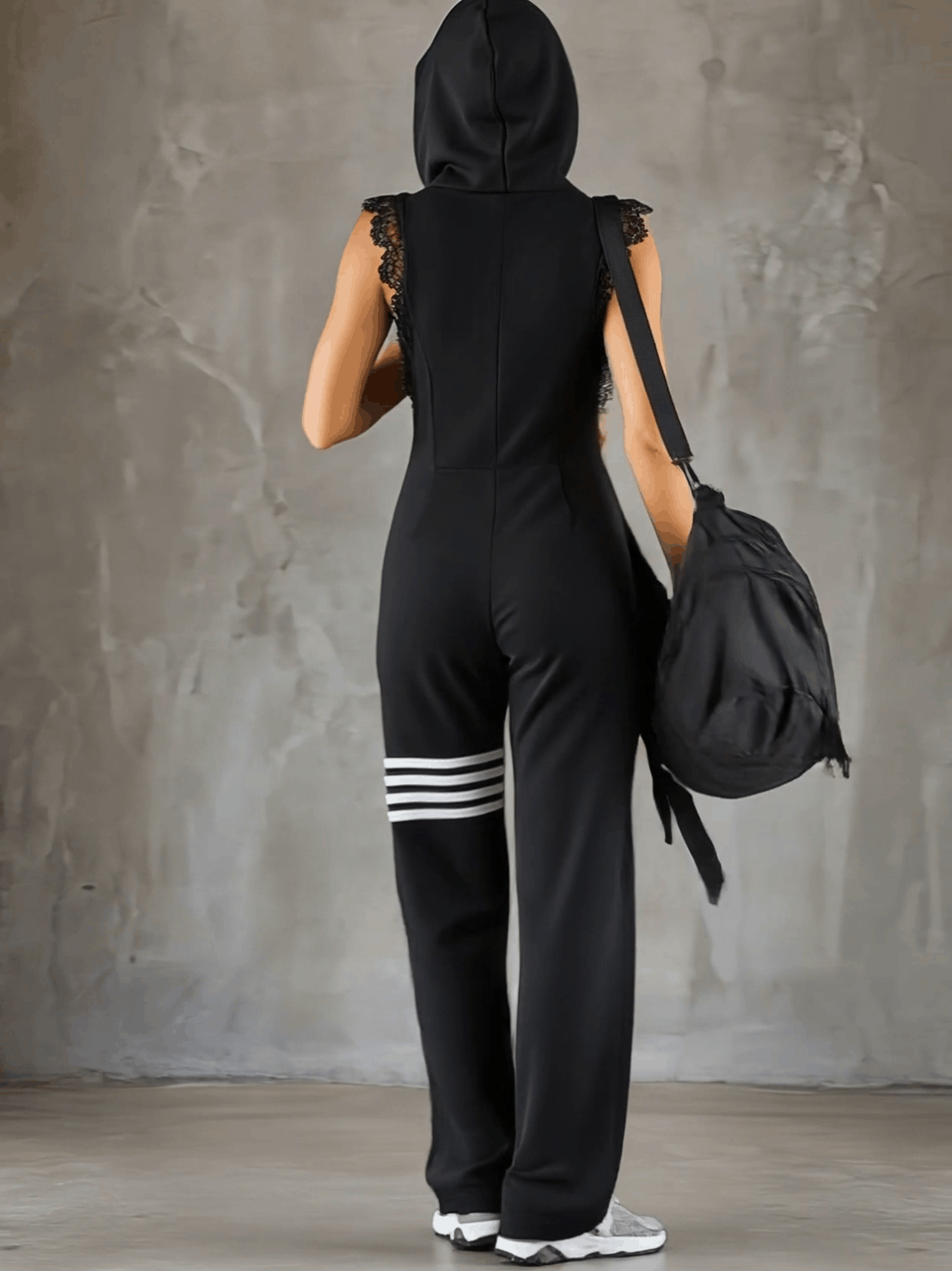 Daniela | Jumpsuit deportivo retro con capucha y rayas