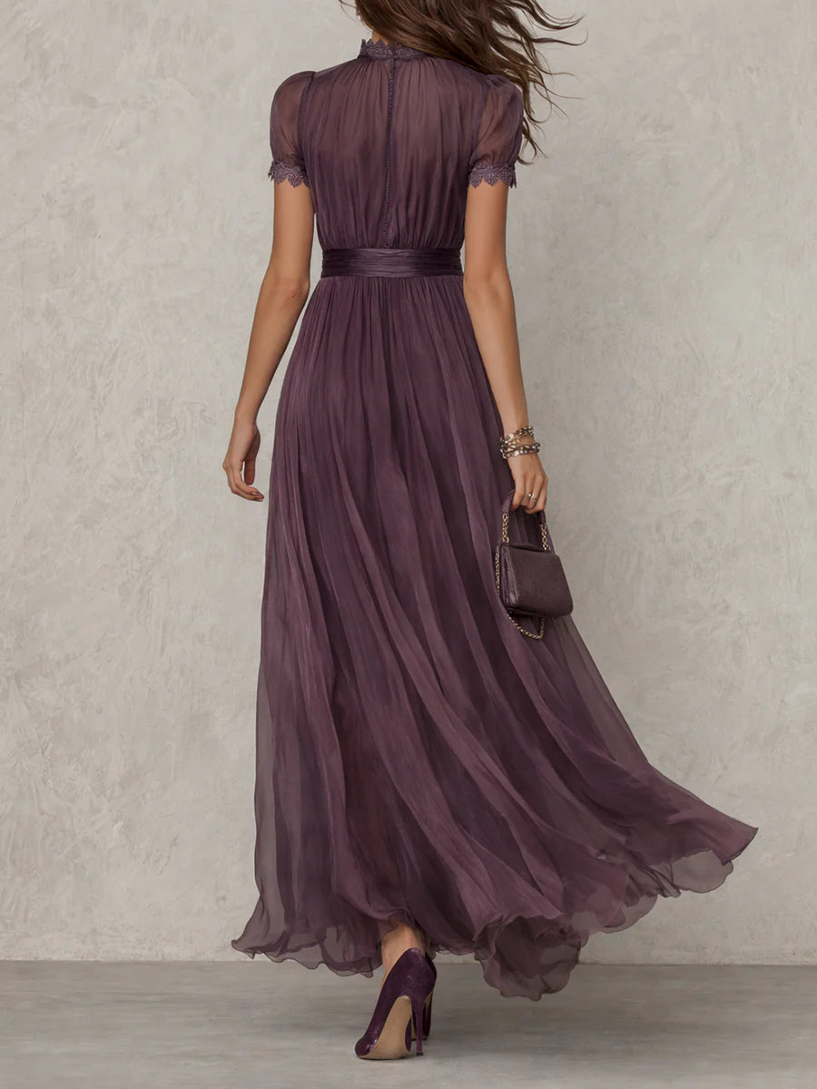 Marie • Vestido largo morado con escote en forma de cerradura